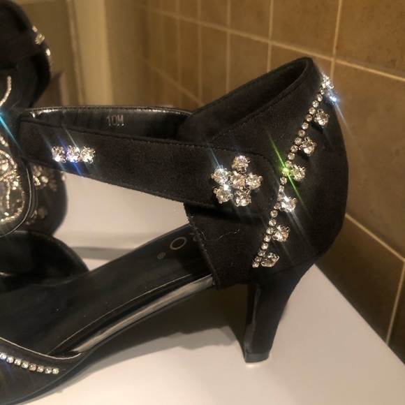 Ashro Classy Black Velvet Rhinestone T Strap Pumps Size 10 Medium - Picture 8 of 11